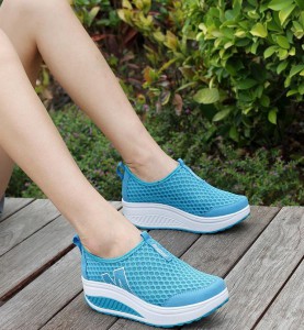 best supportive tennis shoes for nurses