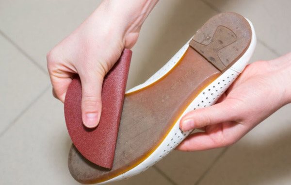 slip resistant flat shoes