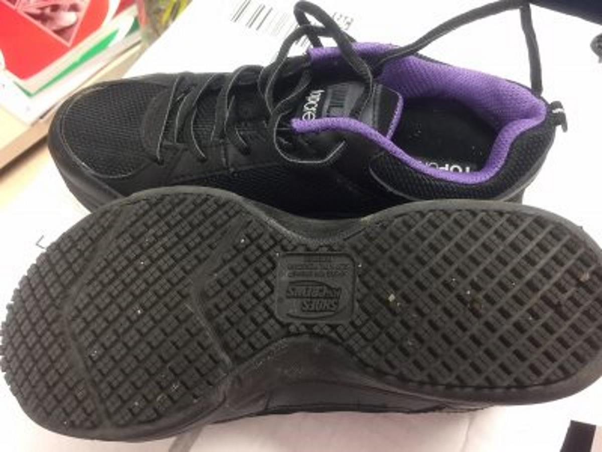 slip resistant shoes with good arch support